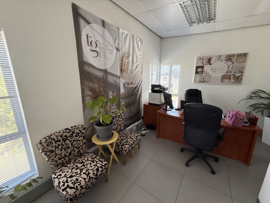 To Let Commercial Property for Rent in Rivergate Western Cape